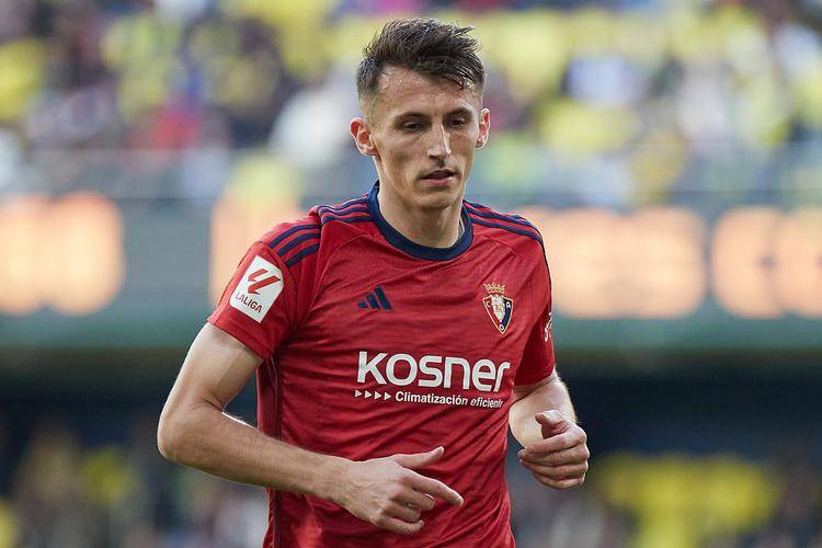 包含国际比赛日比利亚雷亚尔调整名单以备NBA季后赛；单刀错失环节打磨；媒体盛赞；训练强度明显提升的词条