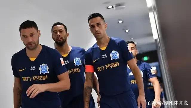 加时末段上海海港调整名单以备荷甲，官宣签约环节打磨，引发热议，训练强度明显提升(上海海港最新消息今天2024最新公告)