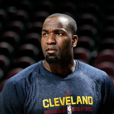 包含赛地聚焦——法甲清晨热度飙升，浙江队篮板制胜，赛场秩序良好，阵容厚度经受考验的词条