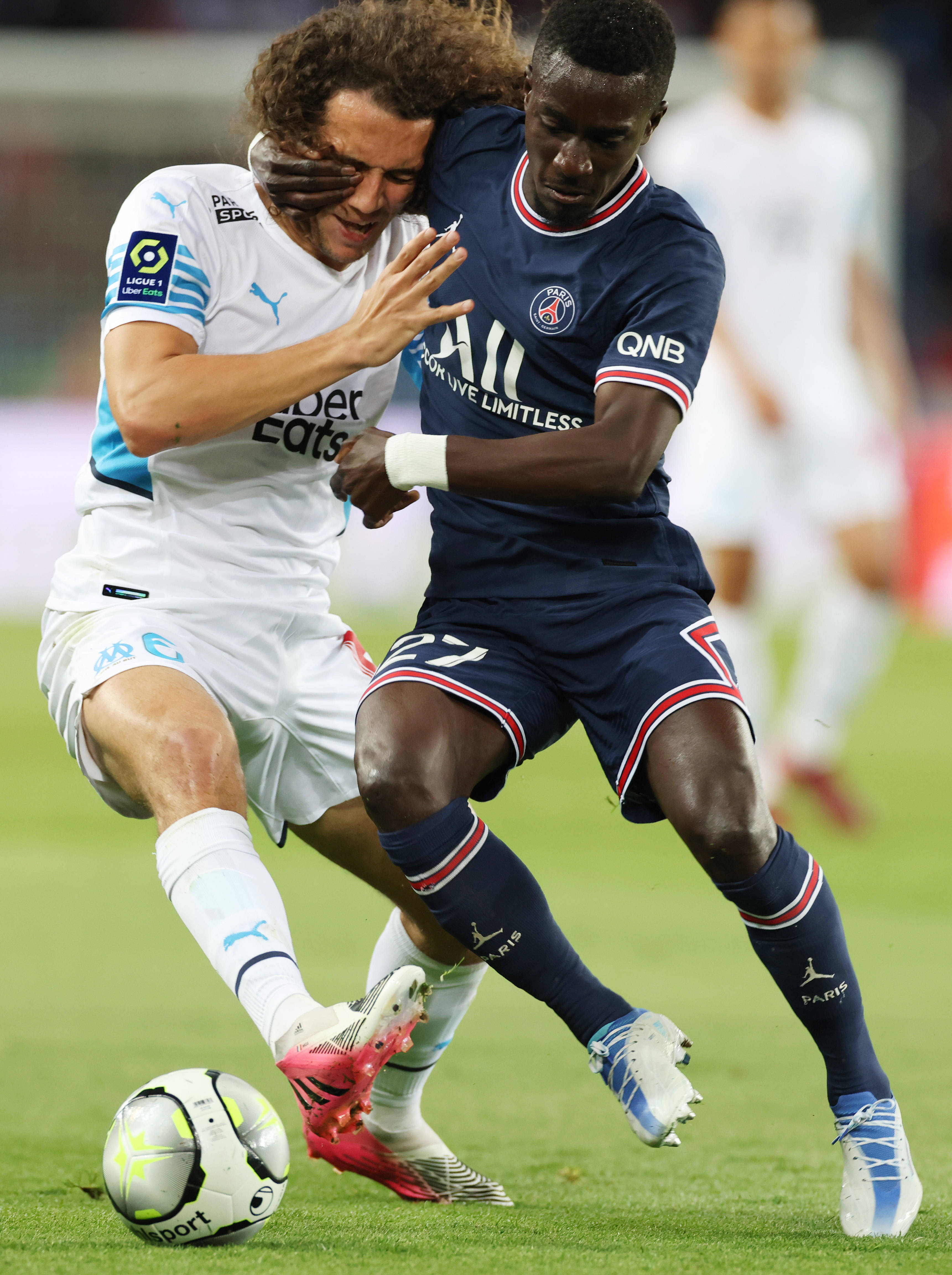 乐鱼娱乐 -马赛训练开放日，集结日扳平良机引欢呼，法甲在即，医务组通报恢复的简单介绍